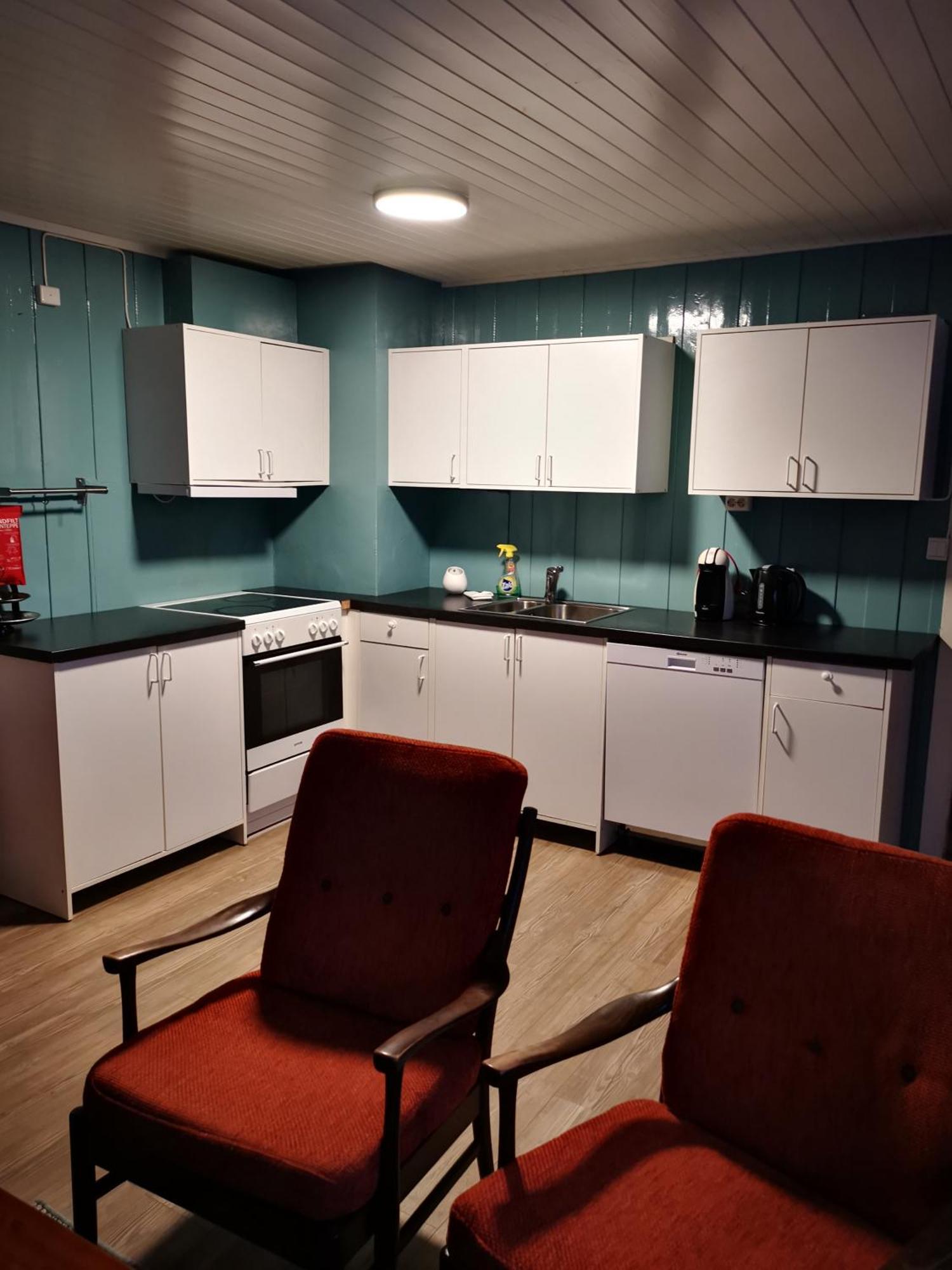 Kaikanten Rorbuer Sennesvik Room photo